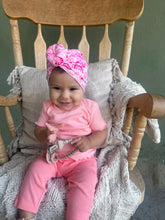 Load image into Gallery viewer, Rainbows & hearts